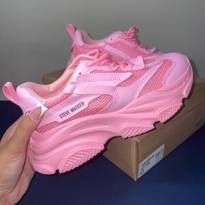 Steve Madden Possession Sneaker